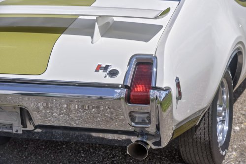 The 1969 Hurst/Olds Had A ‘His And Hers’ Shifter, And Yes, It Means What You Think