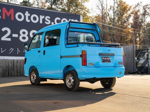 Daihatsu’s $12,950 Kei Van Is Also A Crew-Cab Pickup With A 34-Inch Bed