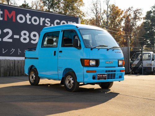 Daihatsu’s $12,950 Kei Van Is Also A Crew-Cab Pickup With A 34-Inch Bed