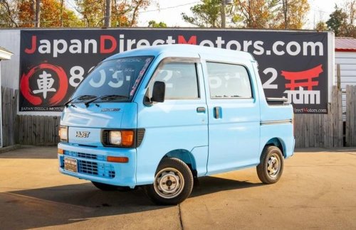 Daihatsu’s $12,950 Kei Van Is Also A Crew-Cab Pickup With A 34-Inch Bed