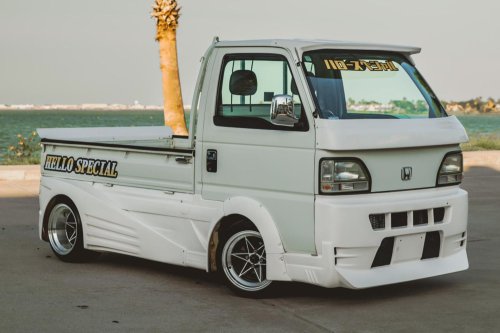 This Manual Honda Kei Truck Makes Less Power Than Some Ride-On Mowers