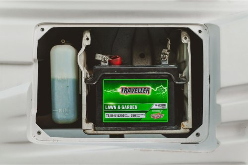 This Manual Honda Kei Truck Makes Less Power Than Some Ride-On Mowers