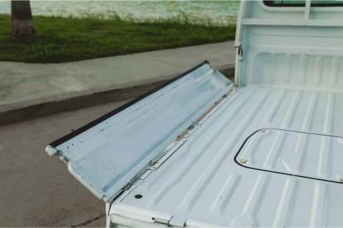 This Manual Honda Kei Truck Makes Less Power Than Some Ride-On Mowers