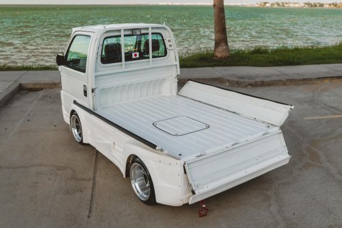 This Manual Honda Kei Truck Makes Less Power Than Some Ride-On Mowers
