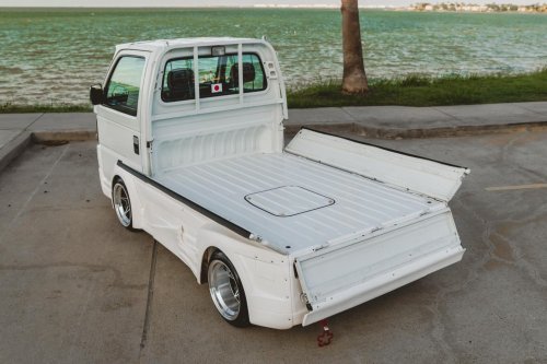This Manual Honda Kei Truck Makes Less Power Than Some Ride-On Mowers