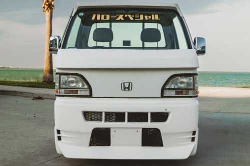 This Manual Honda Kei Truck Makes Less Power Than Some Ride-On Mowers