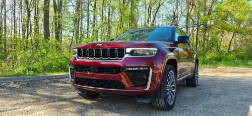 Jeep Gave The 2026 Grand Cherokee A Smaller Engine, But Kept The Best Stuff Intact | Review