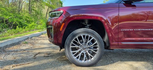 Jeep Gave The 2026 Grand Cherokee A Smaller Engine, But Kept The Best Stuff Intact | Review