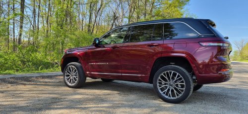Jeep Gave The 2026 Grand Cherokee A Smaller Engine, But Kept The Best Stuff Intact | Review