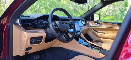 Jeep Gave The 2026 Grand Cherokee A Smaller Engine, But Kept The Best Stuff Intact | Review