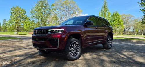 Jeep Gave The 2026 Grand Cherokee A Smaller Engine, But Kept The Best Stuff Intact | Review