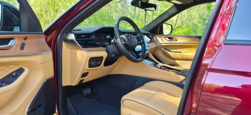 Jeep Gave The 2026 Grand Cherokee A Smaller Engine, But Kept The Best Stuff Intact | Review