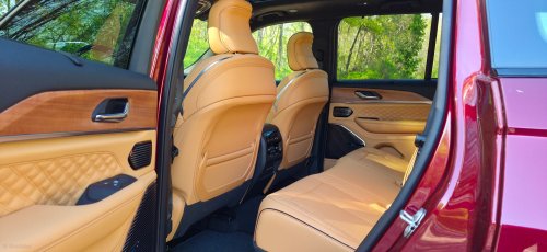 Jeep, Jeep Grand Cherokee, Jeep Gave The 2026 Grand Cherokee A Smaller Engine, But Kept The Best Stuff Intact | Review