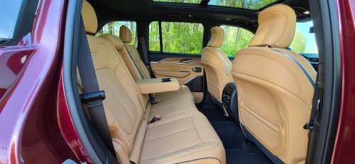 Jeep Gave The 2026 Grand Cherokee A Smaller Engine, But Kept The Best Stuff Intact | Review