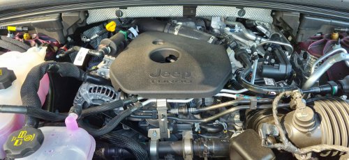 Jeep Gave The 2026 Grand Cherokee A Smaller Engine, But Kept The Best Stuff Intact | Review