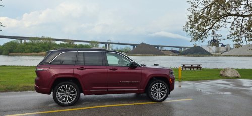 Jeep Gave The 2026 Grand Cherokee A Smaller Engine, But Kept The Best Stuff Intact | Review