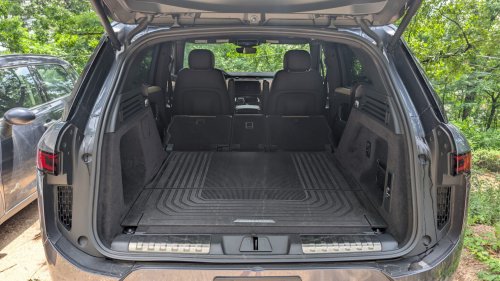 The 2026 Range Rover Sport PHEV Is A Master Of Nothing And That’s Its Trick | Review