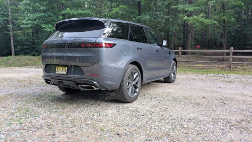 The 2026 Range Rover Sport PHEV Is A Master Of Nothing And That’s Its Trick | Review