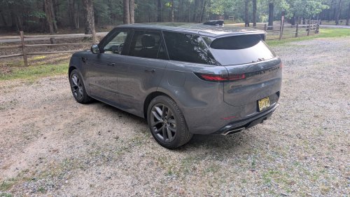 The 2026 Range Rover Sport PHEV Is A Master Of Nothing And That’s Its Trick | Review