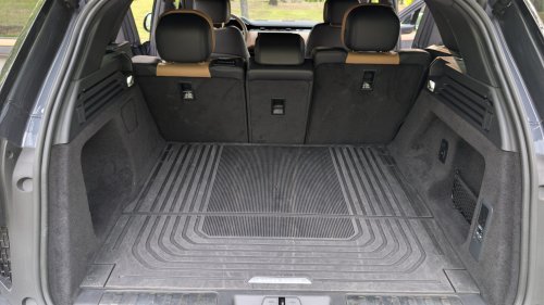 The 2026 Range Rover Sport PHEV Is A Master Of Nothing And That’s Its Trick | Review
