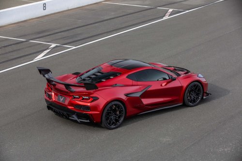 A $255K Corvette Embarrassed A $4.3M Bugatti To 60 MPH