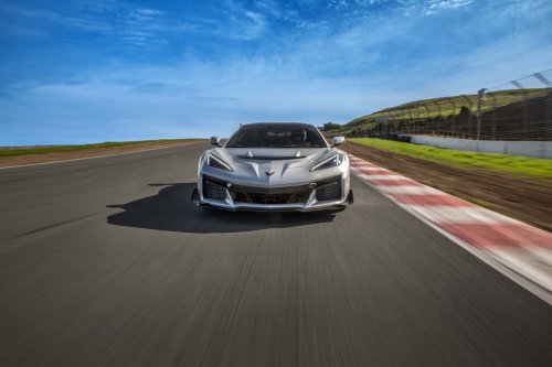 A $255K Corvette Embarrassed A $4.3M Bugatti To 60 MPH