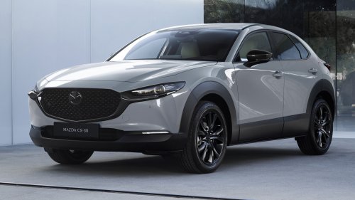 Europe’s 2027 Mazda CX-30 Has A Manual And Better Headlights Than Yours