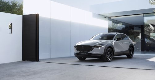 Europe’s 2027 Mazda CX-30 Has A Manual And Better Headlights Than Yours