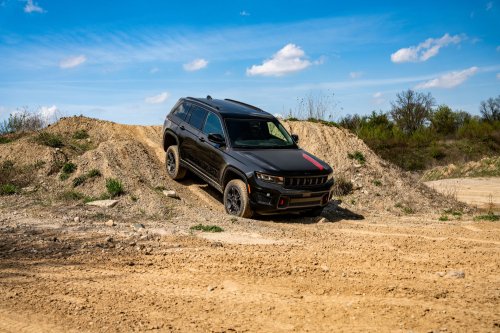 Jeep, Jeep Cherokee, Jeep Grand Cherokee, 2027 Jeep Grand Cherokee Ushers In Return Of Trailhawk and Overland Trims