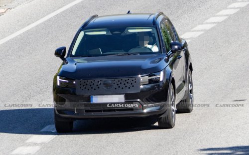 Volvo’s Decade-Old XC40 Spied Testing Yet Another Facelift