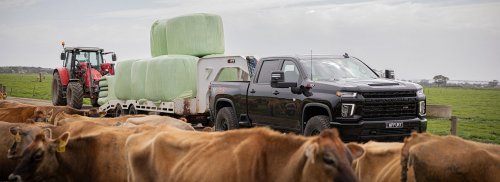 Chevy’s Silverado HD Gets A $13K Fifth-Wheel Hitch That Can Tow Three BYD Pickups