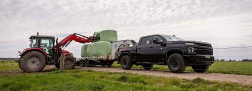 Chevy, BYD, Chevy’s Silverado HD Gets A $13K Fifth-Wheel Hitch That Can Tow Three BYD Pickups