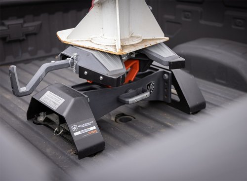 Chevy’s Silverado HD Gets A $13K Fifth-Wheel Hitch That Can Tow Three BYD Pickups