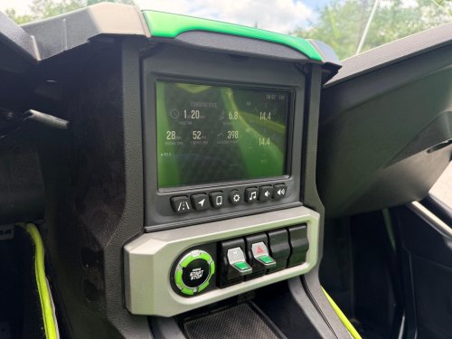 This Slingshot’s Lamborghini Costume Wore Off At $13,786