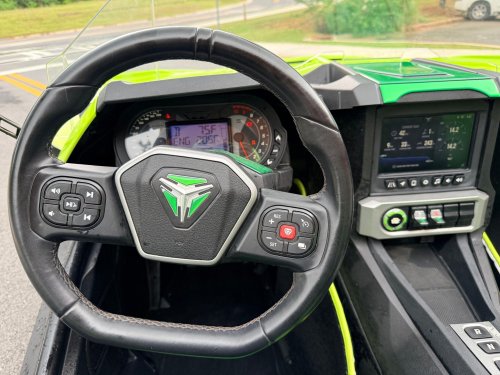 This Slingshot’s Lamborghini Costume Wore Off At $13,786