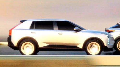 Chrysler, Chrysler Is Down To One Model, This Sub-$40K Crossover Is Its Comeback Plan