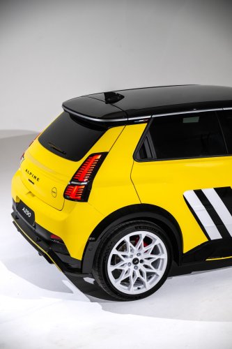 These Rally-Inspired EVs From France And China Look Like They Were Separated At Birth