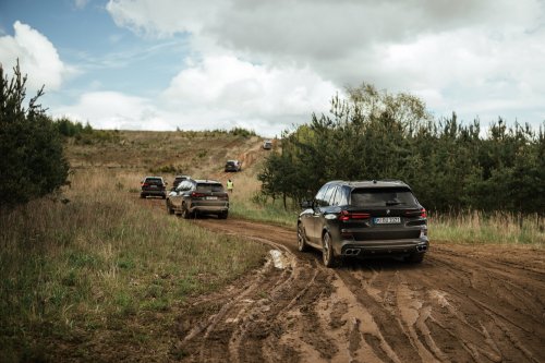 BMW Let 67 Buyers Test Its Bulletproof Cars, One Shrugs Off Explosives