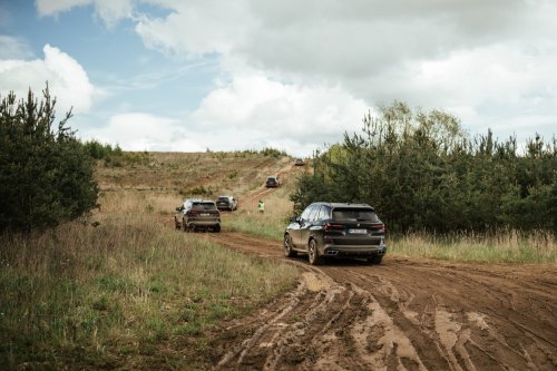 BMW, BMW X5, BMW Demonstrates Armored X5 And 7-Series To VIP Clients