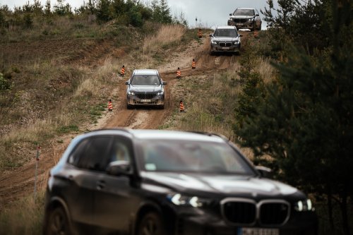 BMW, BMW X5, BMW Demonstrates Armored X5 And 7-Series To VIP Clients