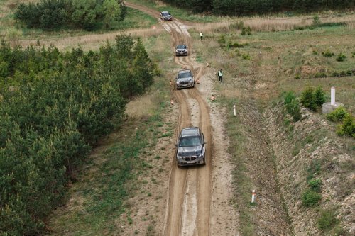 BMW Demonstrates Armored X5 And 7-Series To VIP Clients