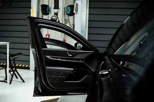 BMW Let 67 Buyers Test Its Bulletproof Cars, One Shrugs Off Explosives