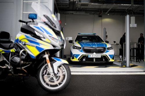 BMW Let 67 Buyers Test Its Bulletproof Cars, One Shrugs Off Explosives