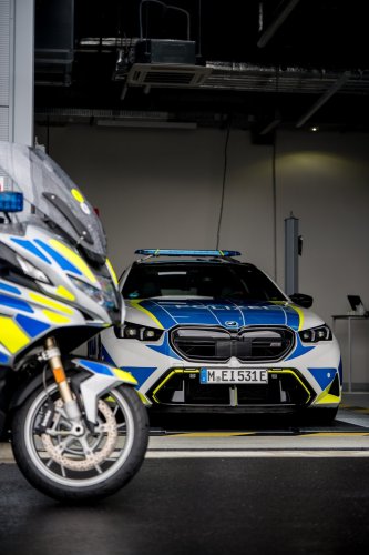 BMW Let 67 Buyers Test Its Bulletproof Cars, One Shrugs Off Explosives