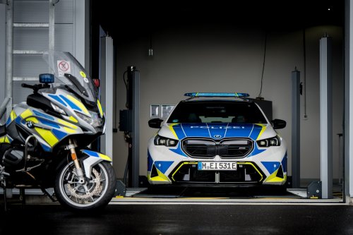 BMW Let 67 Buyers Test Its Bulletproof Cars, One Shrugs Off Explosives