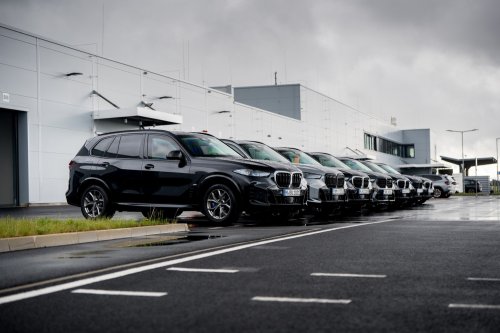 BMW Let 67 Buyers Test Its Bulletproof Cars, One Shrugs Off Explosives