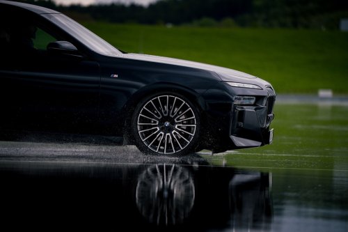 BMW Demonstrates Armored X5 And 7-Series To VIP Clients