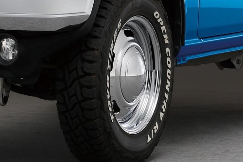 This $21K Mini Chevy K5 Blazer Is Actually A 64-HP Suzuki Jimny