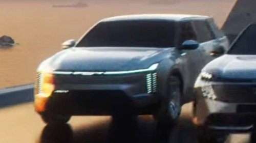 Chrysler Is Down To One Model, This Sub-$40K Crossover Is Its Comeback Plan
