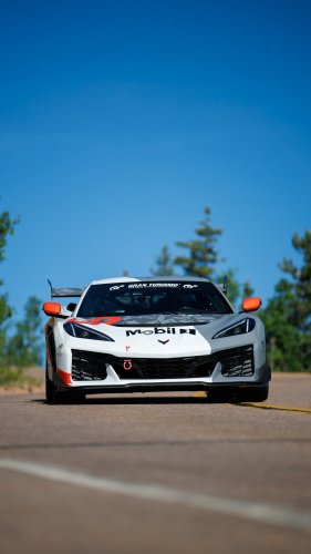 Corvette ZR1X Sets New Pikes Peak Production Record, But Ford Wins Overall